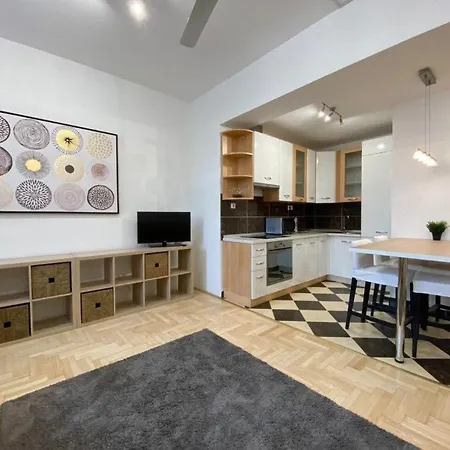 Downtown Gozsdu Vizz * בודפשט